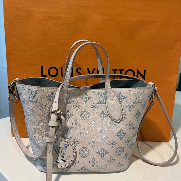 Louis Vuitton Handbags - Beautiful Louis Vuitton